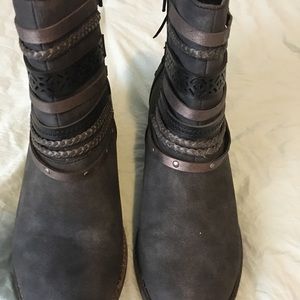 Women’s ankle boots